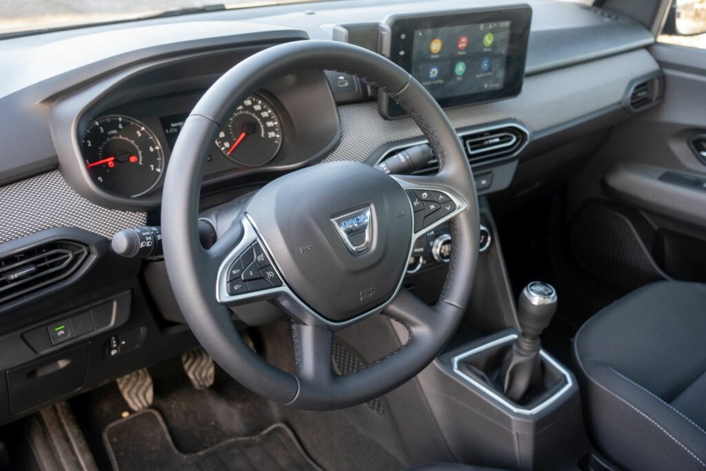 interior Dacia Logan 1.0 TCe GPL